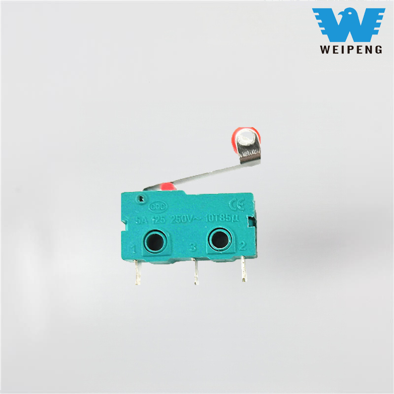 Kolme jalaga hoovaga rull-mikrolüliti